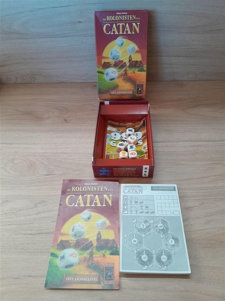 De kolonisten van Catan - het dobbelspel - s3737, Hobby en Vrije tijd, Gezelschapsspellen | Bordspellen, Verzenden, Zo goed als nieuw