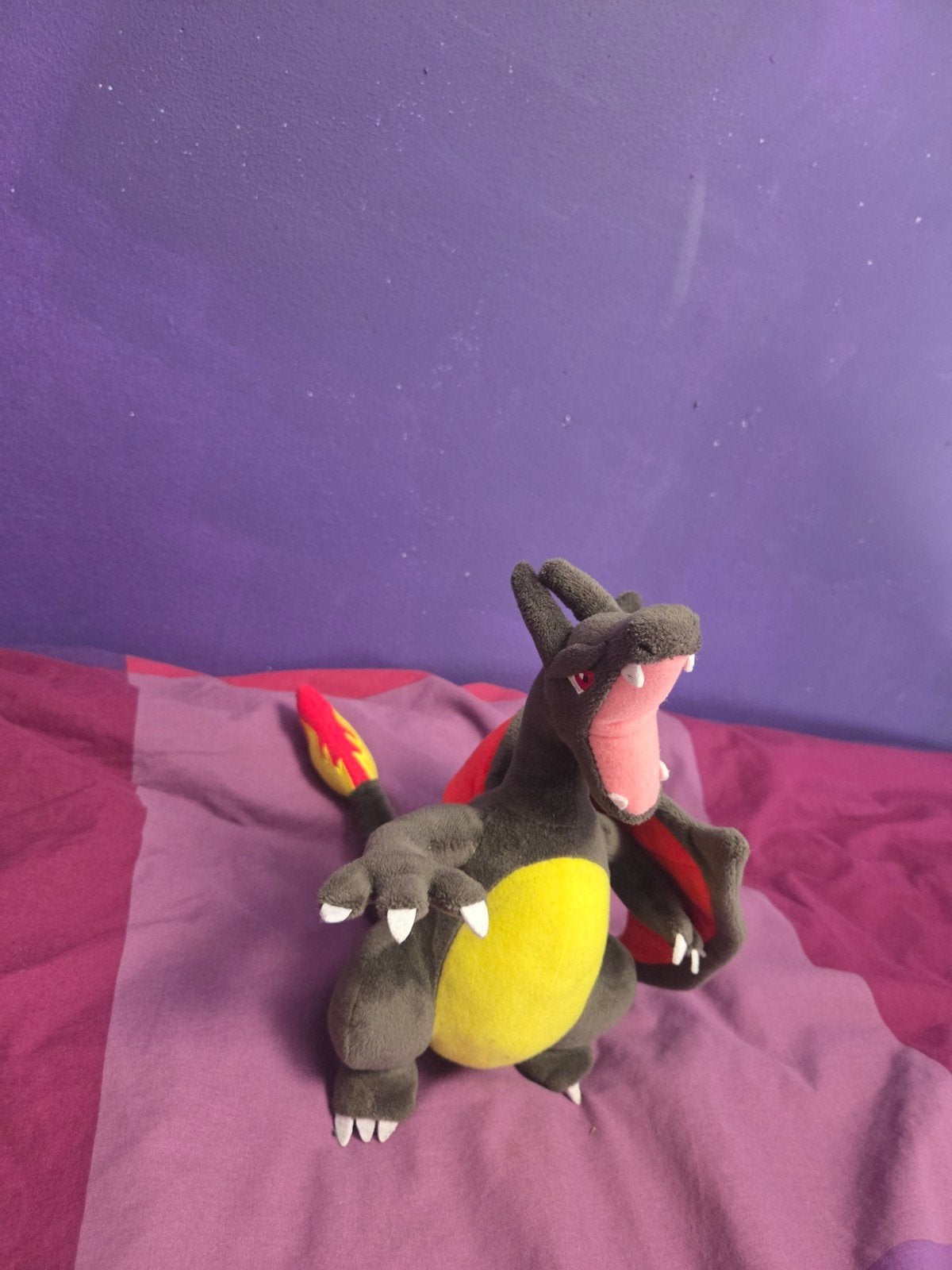 Pokémon Charizard knuffel - Zwart en geel, Ophalen, Overige merken, Overige typen, Zwart