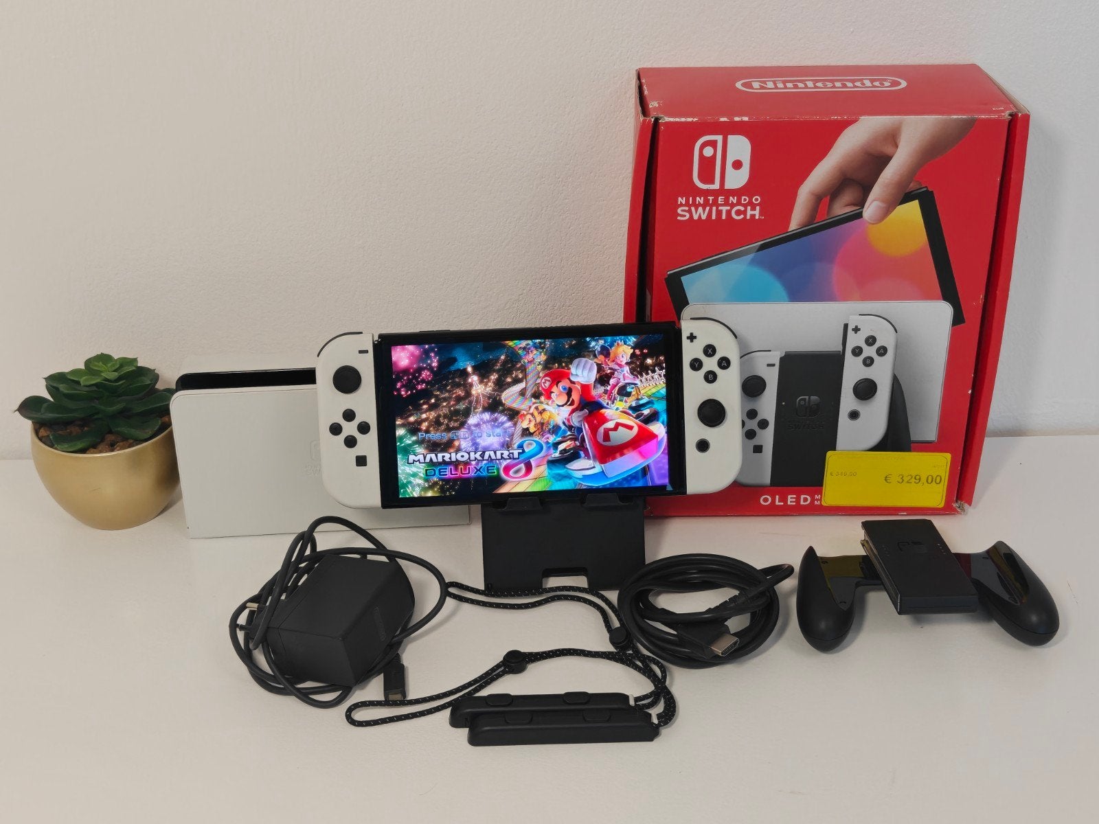 Nintendo Switch OLED met Mario Kart 8 Deluxe, Racen en Vliegen, 5612GA, Ophalen of Verzenden, Zo goed als nieuw