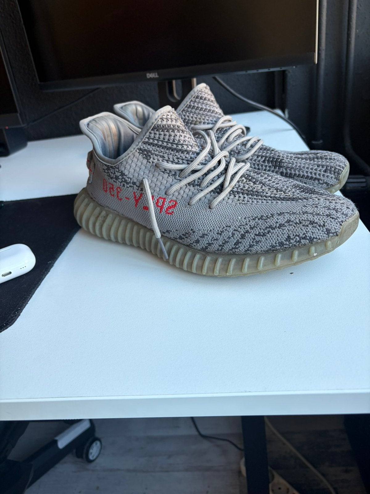 Yeezy grey zebra, Overige kleuren, Ophalen of Verzenden, Sneakers of Gympen, Gedragen