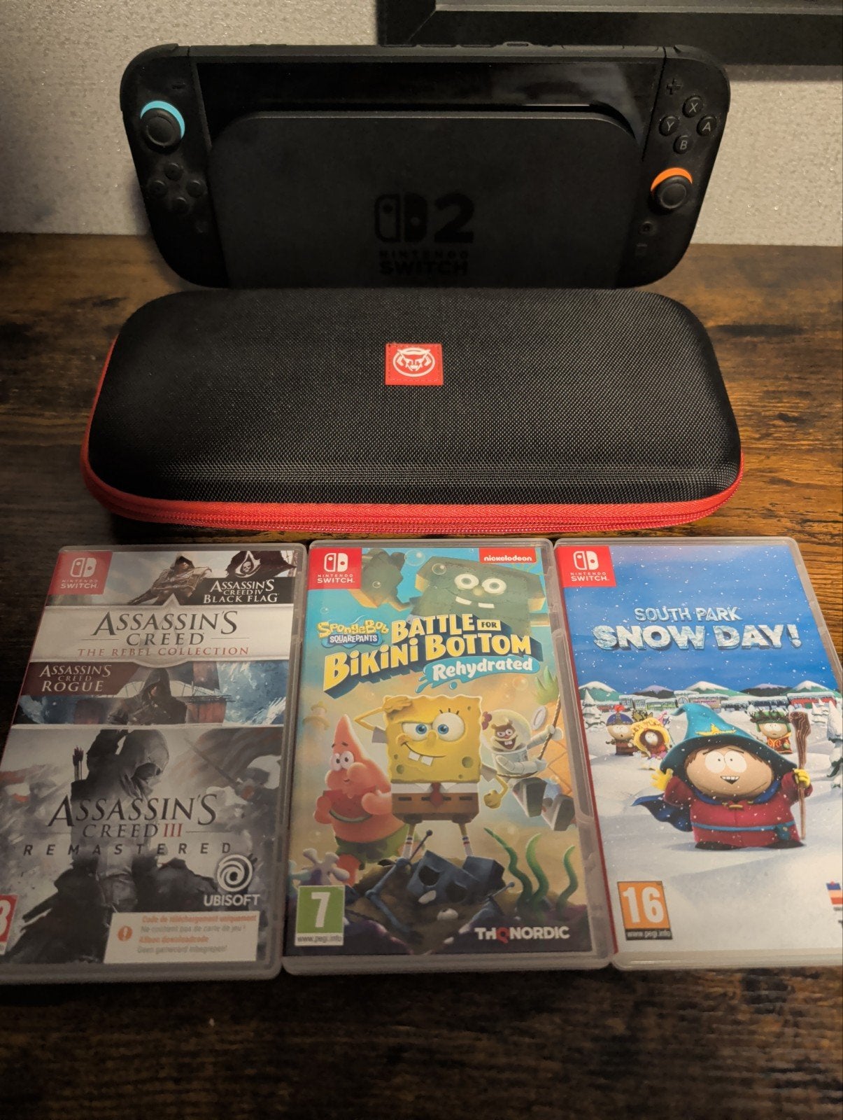Nintendo Switch 2 met 3 games en hoes, Switch 2019 Upgrade, Met games, Met 2 controllers, Ophalen of Verzenden