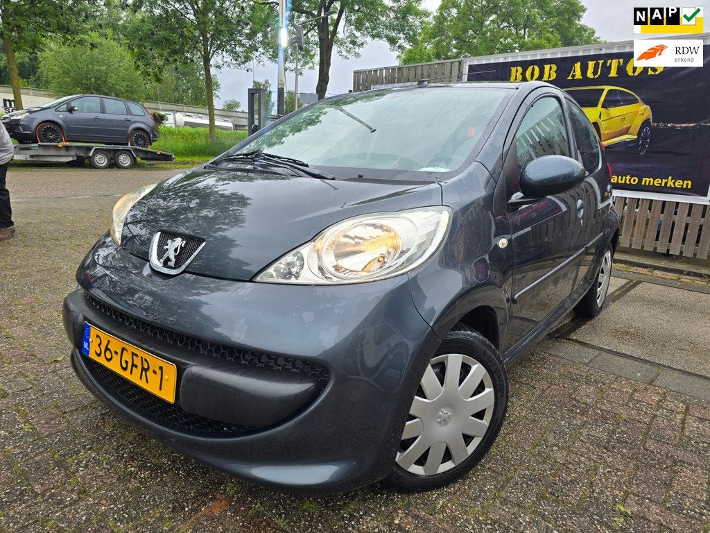 Peugeot 107 1.0-12V XS/AUTOMAAT/lage KM NAP/airco/navi/5deur, Auto's, Gebruikt, 4 stoelen, Origineel Nederlands, Bedrijf