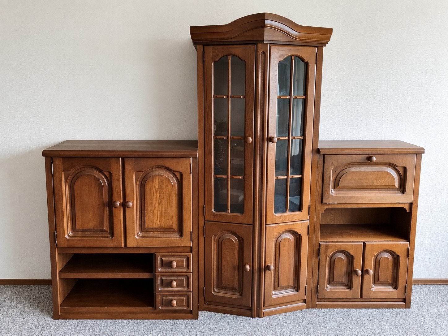 Gratis vintage Houten Woonkamermeubelset - Kast, Vitrine, D, Ophalen
