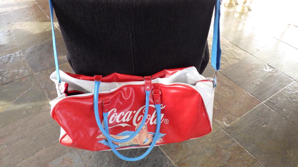 retro sporttas van Coca Cola, Verzamelen, Retro, Ophalen of Verzenden, Overige typen