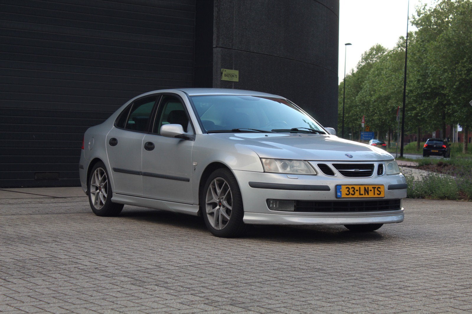 Saab 9-3 2.0 Turbo Aero Sport Sedan AUT 2003 Grijs, Auto's, 1998 cc, 4 cilinders, 75 €/maand, Sedan