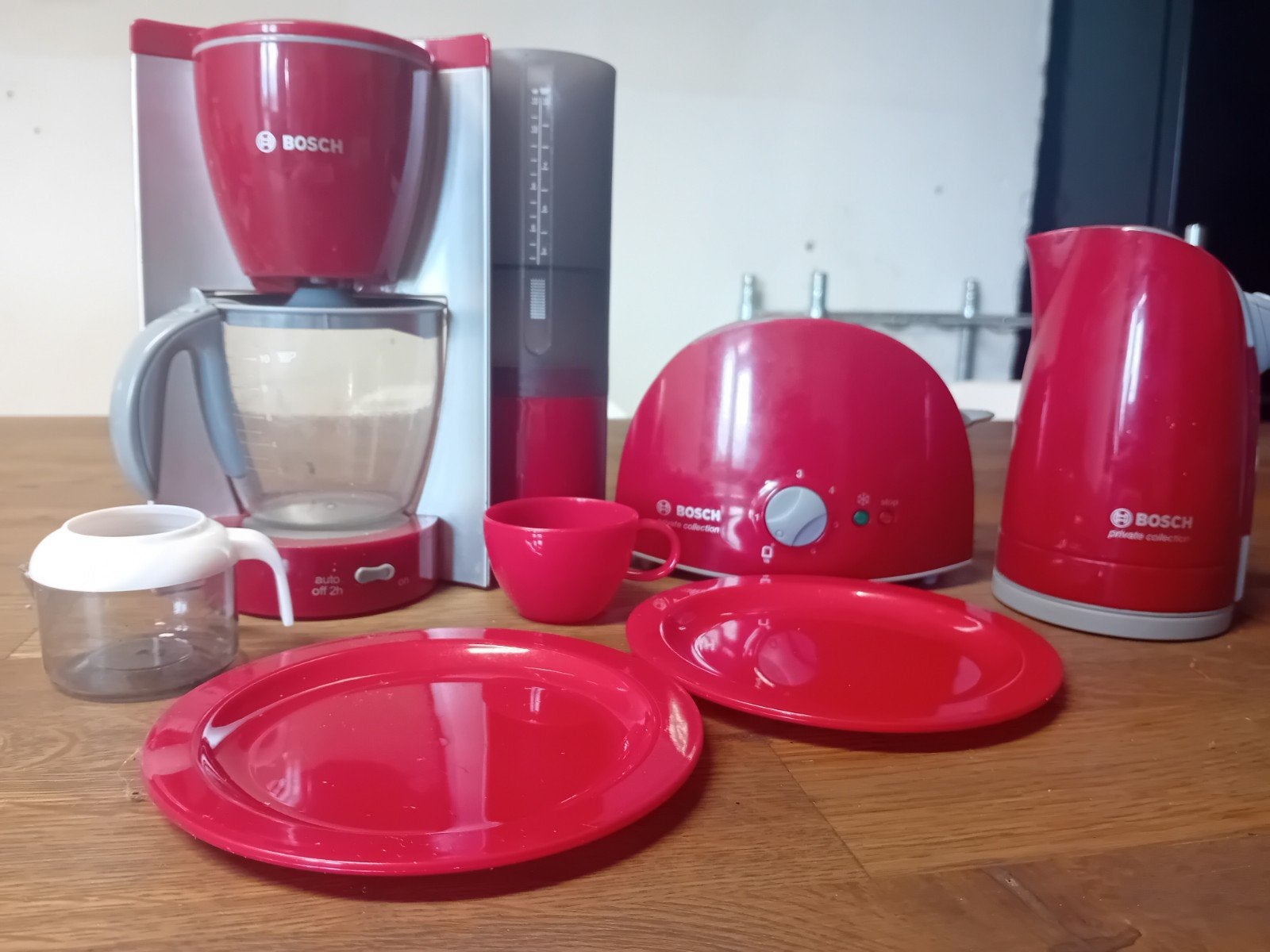 Bosch speelgoed keukenapparatuur set - rood, Kinderen en Baby's, Speelgoed | Overig, Ophalen of Verzenden, Gebruikt, Jongen of Meisje