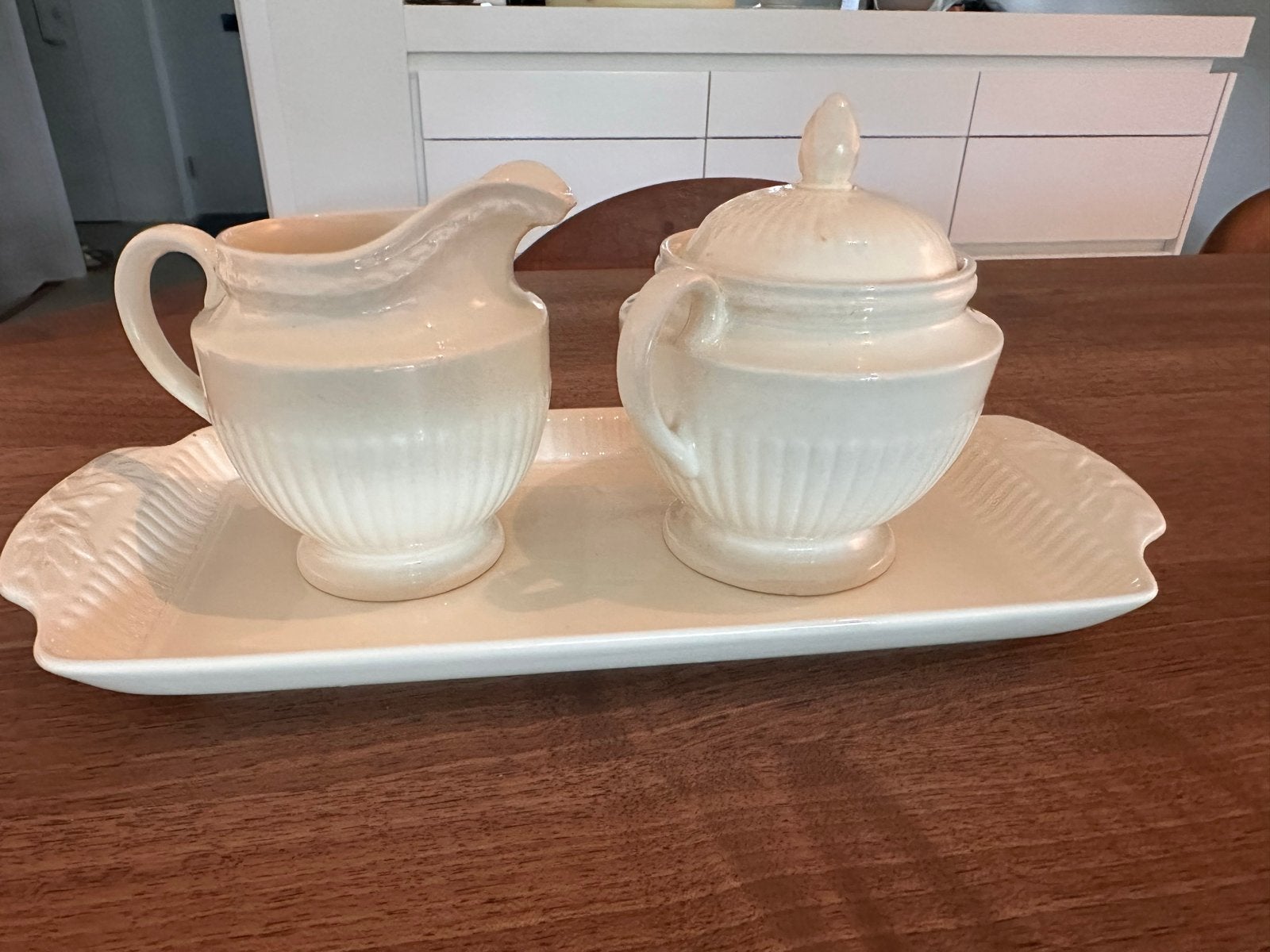 Wedgwood Edme Roomstel - Suikerpot, Melkkan en Dienblad, Ophalen, Klassiek, Overige typen, Zo goed als nieuw
