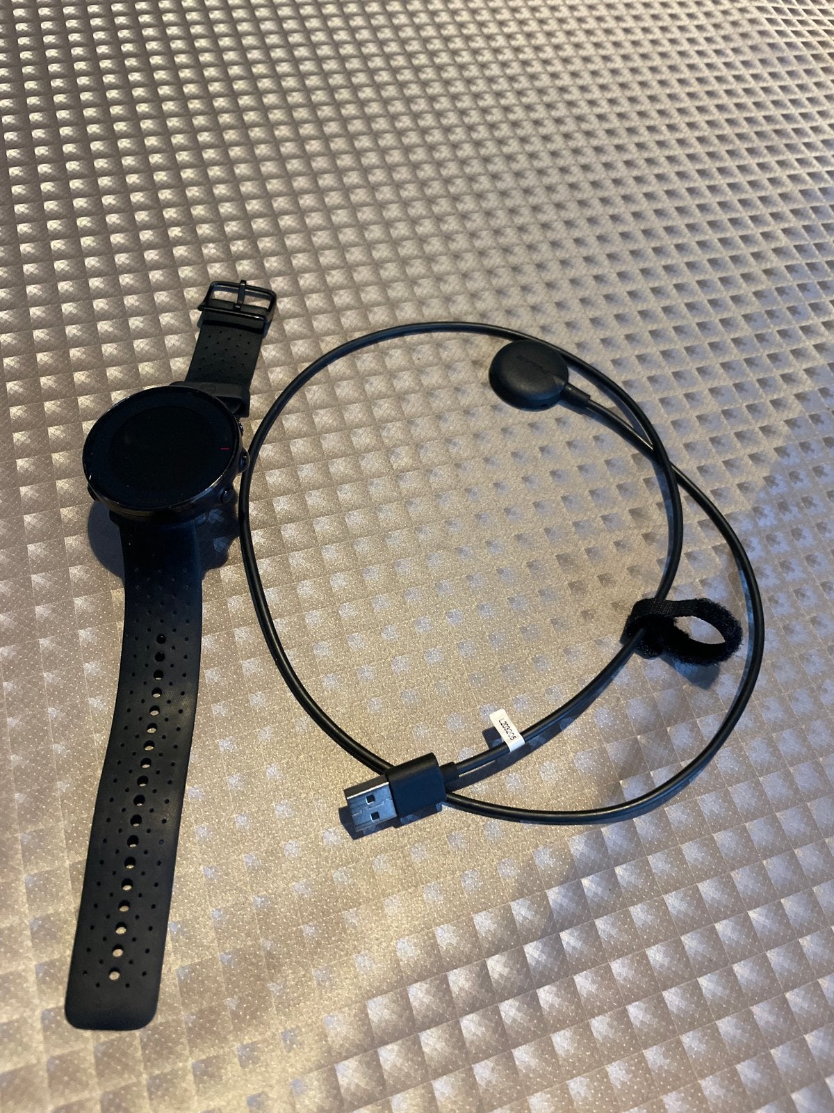 Polar Horloge Zwart met Oplaadkabel, Gebruikt, Zwart, Ophalen of Verzenden, Waterdicht