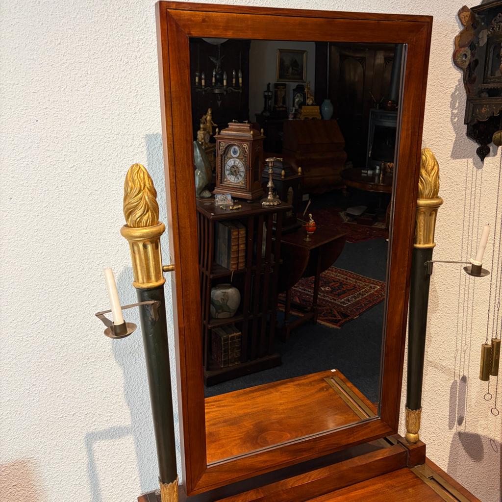 Empire mahonie kaptafel met kandelaren, Ophalen