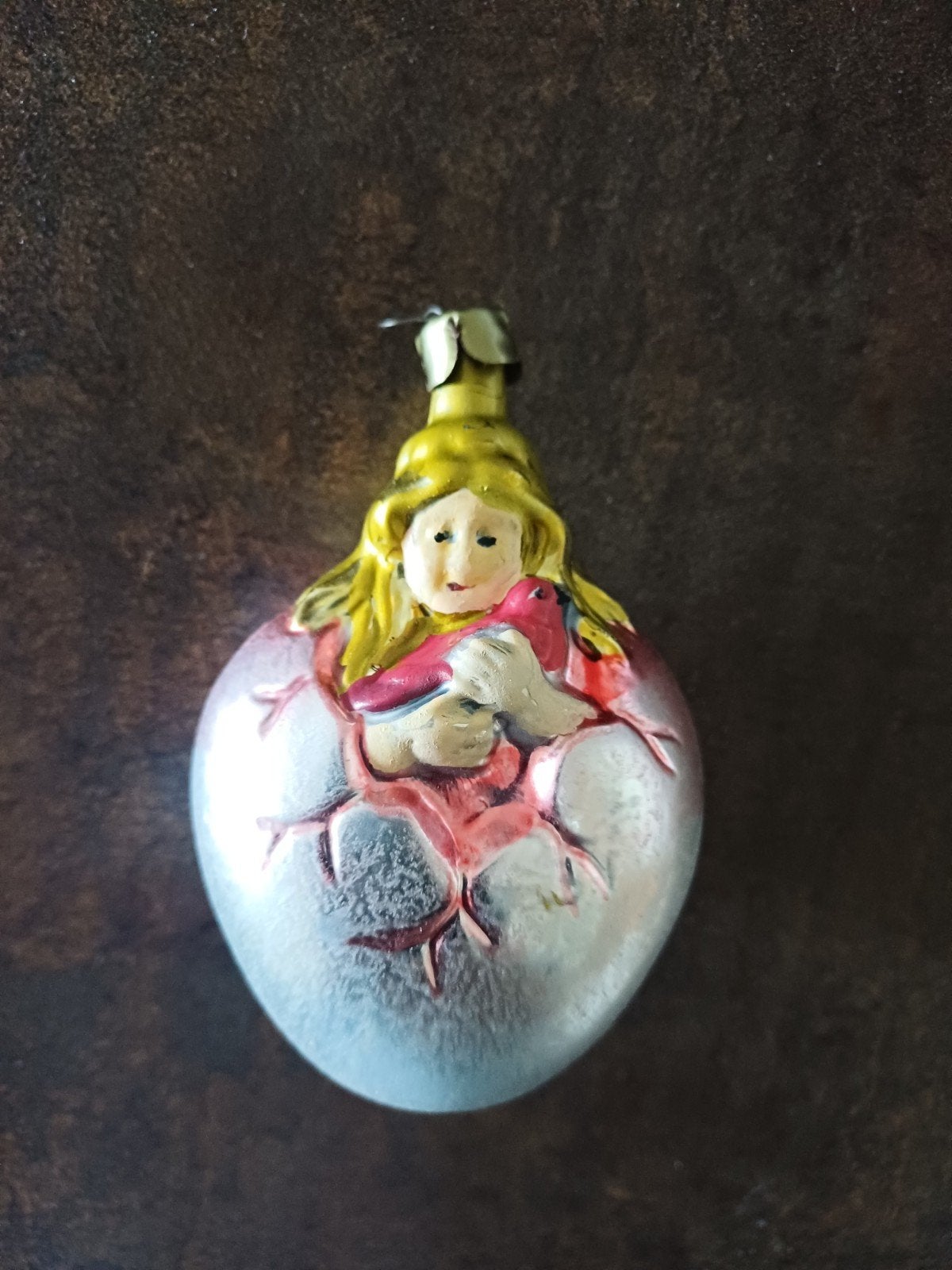 Vintage kerstbal van glas meisje met vogel, Diversen, Kerst, Ophalen of Verzenden