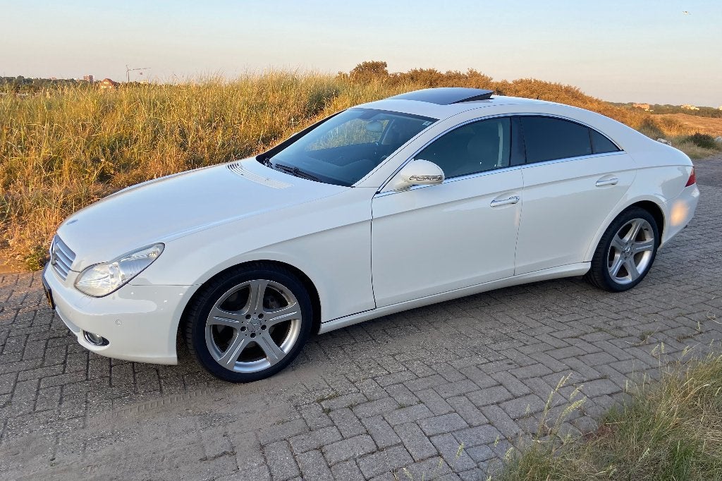 Mercedes-Benz C219 CLS 350 Nieuwstaat Albast White 2006, Auto's, Automaat, Achterwielaandrijving, Zwart, 4 stoelen