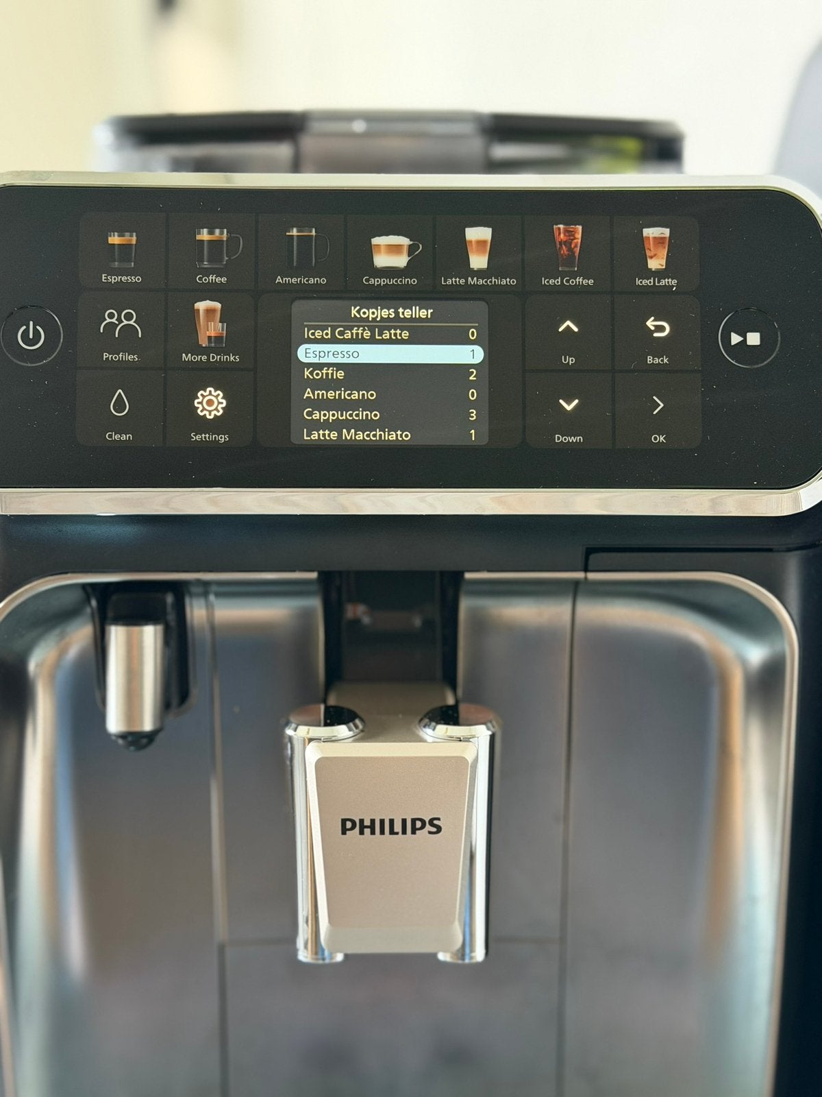 EP5547/90 5500-serie Volautomatische espressomachine, 10 kopjes of meer, Ophalen of Verzenden, Zo goed als nieuw, Espresso apparaat