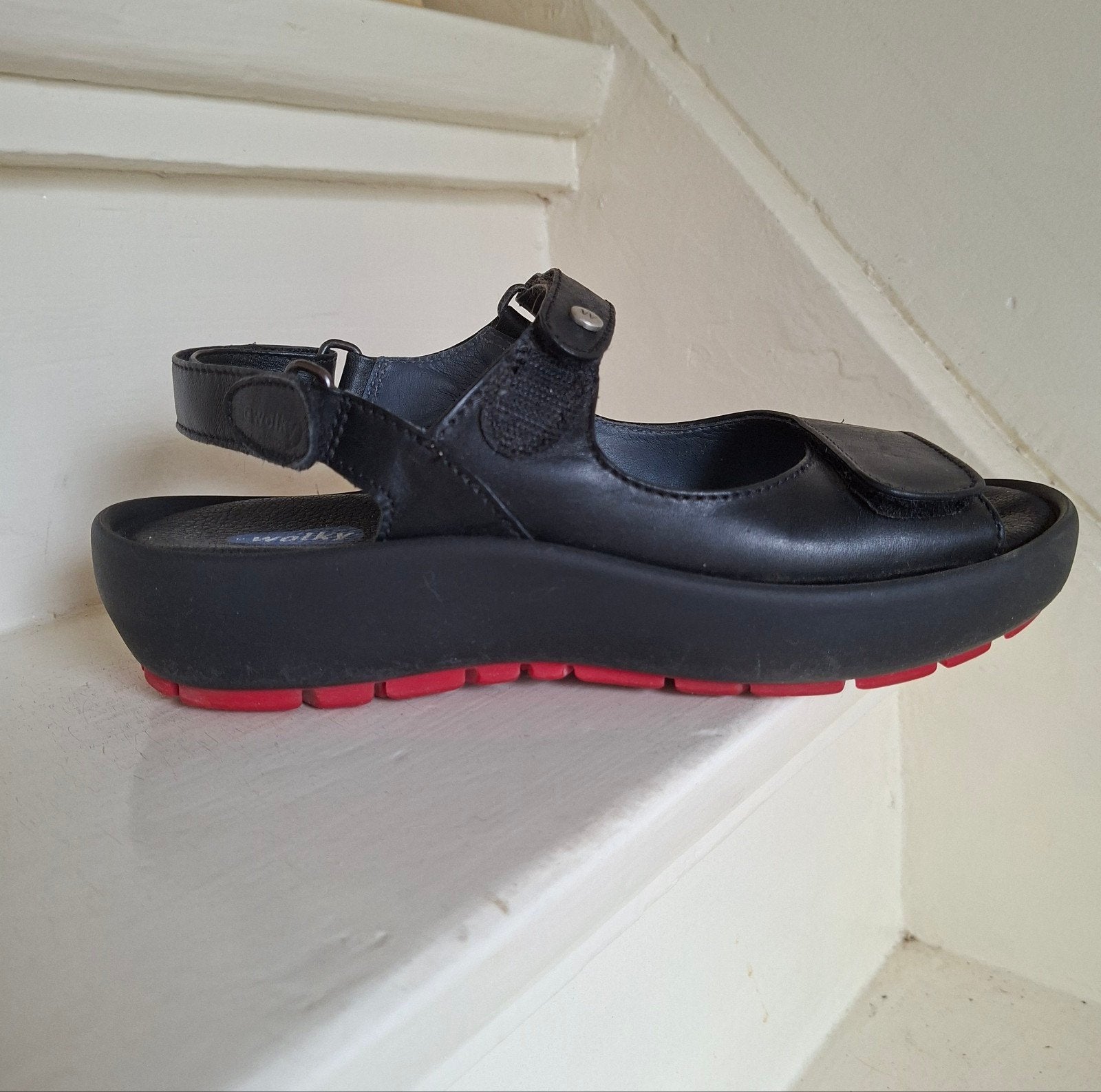 Nieuw! Walky sandalen slippers zwart mt 40, Kleding | Dames, Ophalen of Verzenden, Nieuw, Zwart, Sandalen of Muiltjes