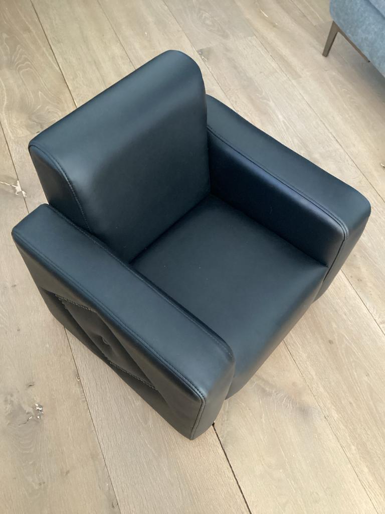 Stijlvolle zwarte leren kinderfauteuil, Ophalen, Minder dan 50 cm, Minder dan 75 cm, Leer