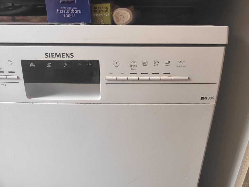 Siemens vaatwasser - iq300 ,5 jaar oud , incl. zout & blok, Ophalen of Verzenden, Gebruikt, Vrijstaand, 85 tot 90 cm