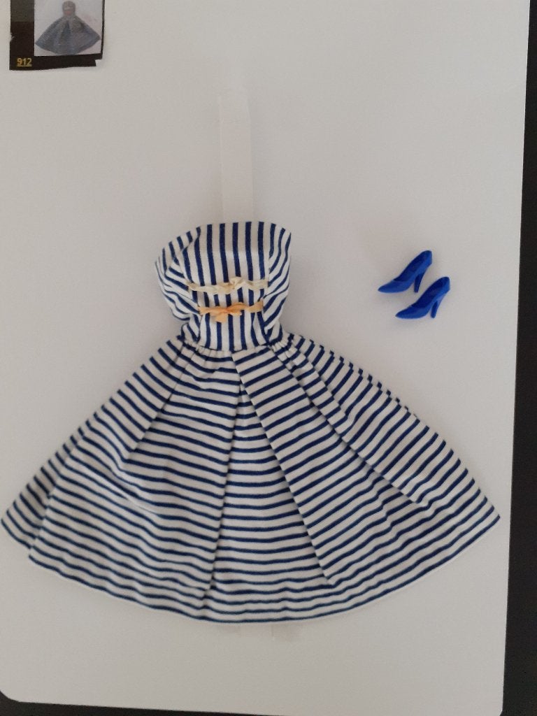 Vintage Barbie Fashion  Cotton Casual"  (1959-1962), Verzamelen, Poppen, Verzenden, Gebruikt, Kleertjes