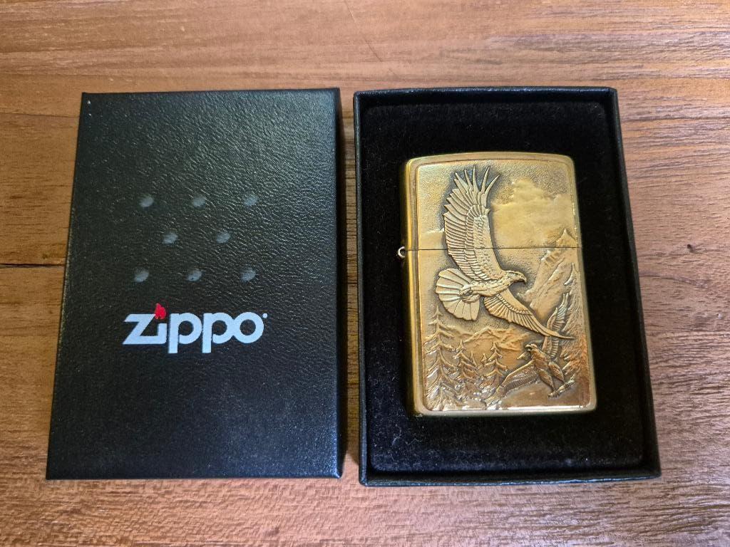Zippo "Where eagles dare" (adelaar) messing, gebruikt, Verzamelen, Ophalen of Verzenden, Gebruikt, Aansteker