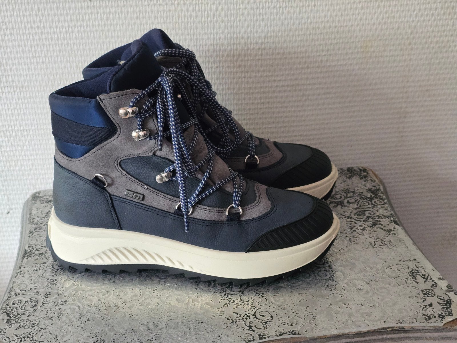 J-Tex "Be Mine" dames Veterboots Maat 40, J-Tex, Grijs, Gedragen, Wandelschoenen