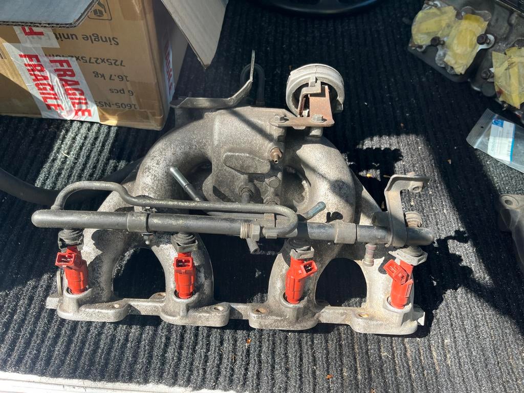 Volvo turbo inlaatspruitstuk B200/230 FT met rode injectoren, Ophalen of Verzenden, Gebruikt, Volvo