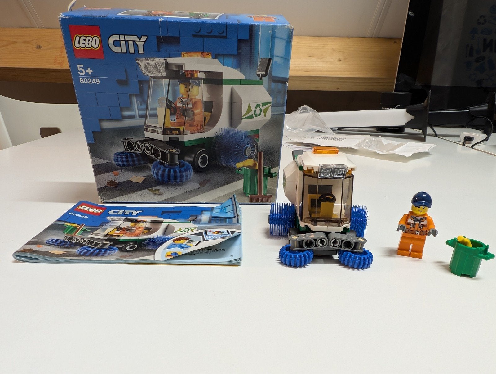 LEGO City 60249 Straatveger - Compleet met doos, City, Lego, Inclusief accessoires, Ophalen of Verzenden