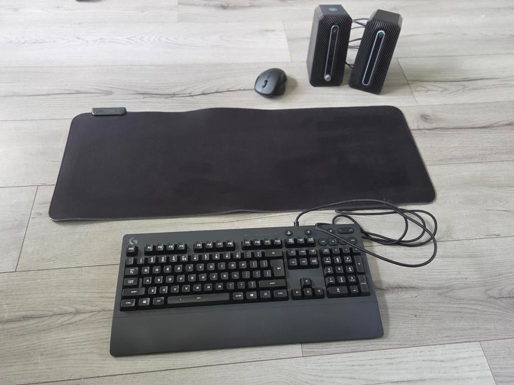 Complete gaming set, zo goed als nieuw, Ophalen, Zo goed als nieuw
