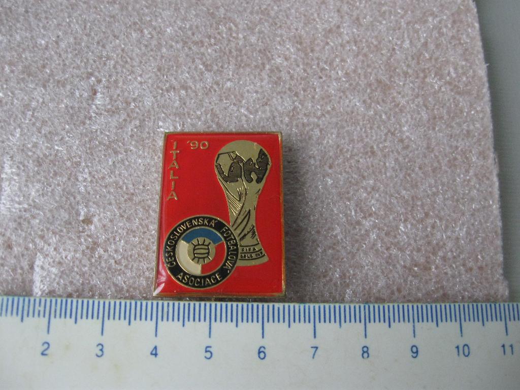 Mooie oude VOETBAL speld WK ITALIE 1990, Verzenden, Gebruikt, Overige onderwerpen