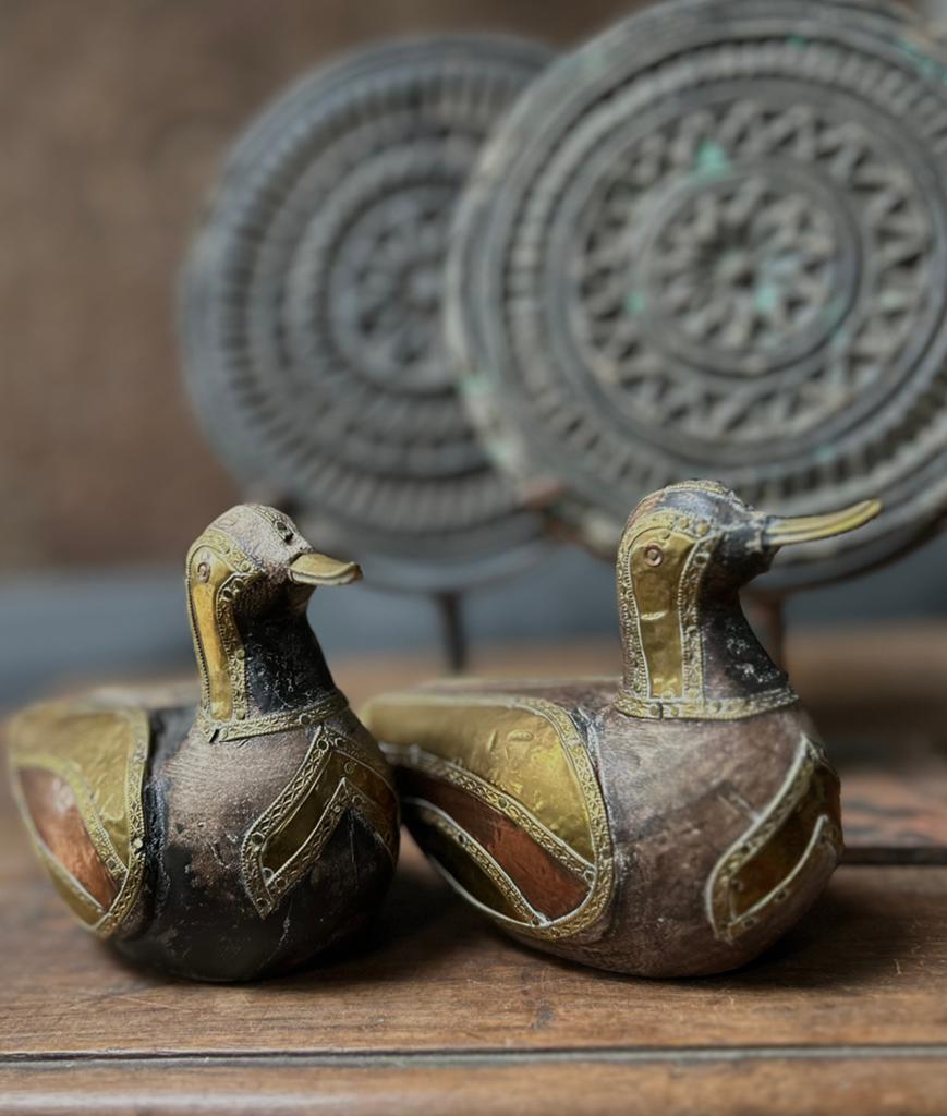 Set oude messing houten vogeltjes india oosters sober sleets, Antiek en Kunst, Ophalen of Verzenden