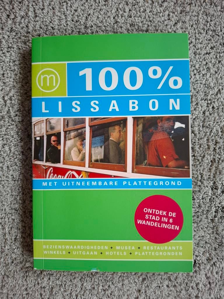 100% Lissabon Reisgids met uitneembare plattegrond, Boeken, Reisgidsen, Europa, Ophalen of Verzenden, Zo goed als nieuw, Reisgids of -boek