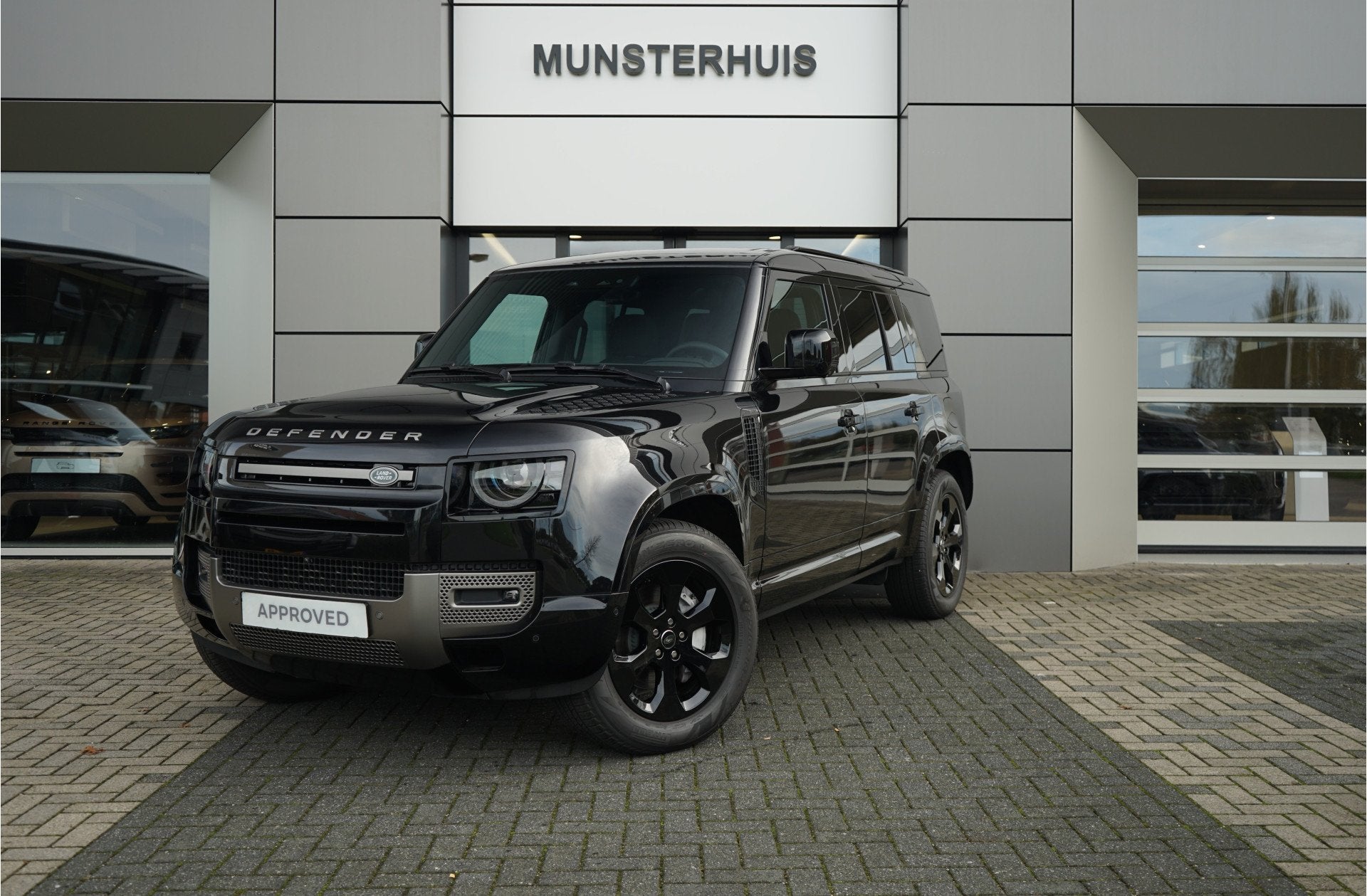 Land Rover Defender 110 P300e 110 X-Dynamic SE | Schuif/Kant