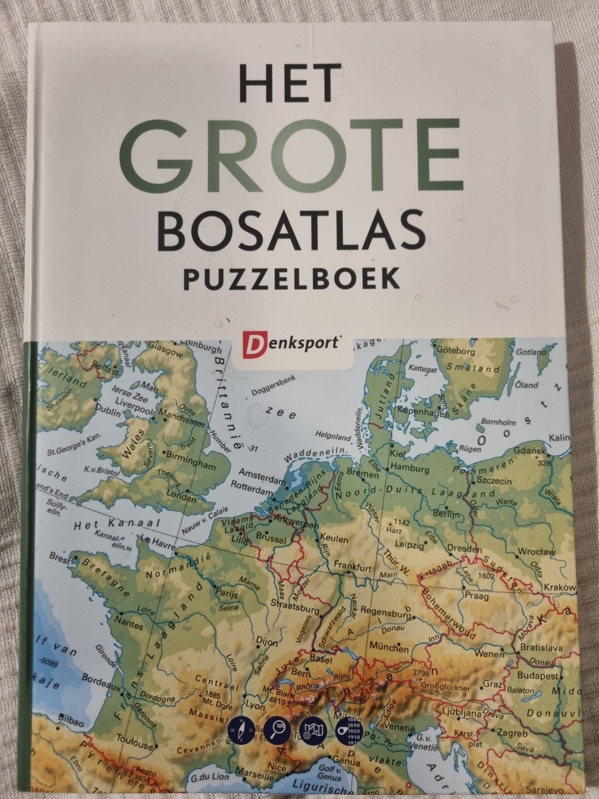Het Grote Bosatlas Puzzelboek - Denksport, Bosatlas, 2000 tot heden, Ophalen of Verzenden, Zo goed als nieuw
