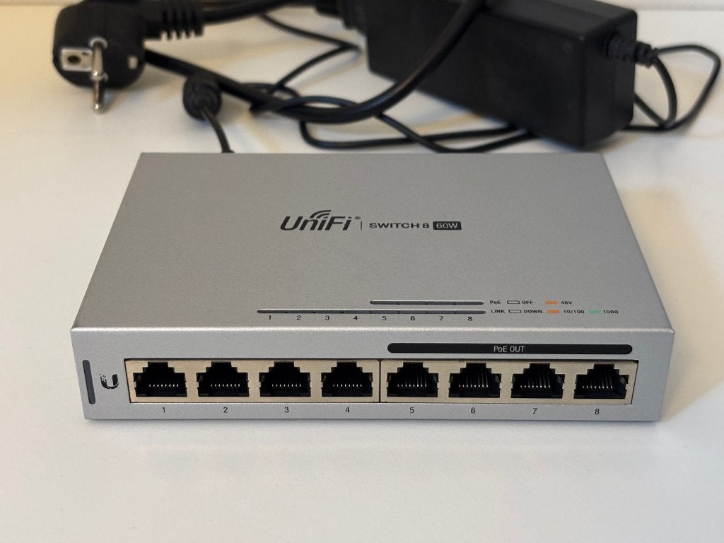 Unifi US-8-60W PoE / Managed 8p Gbit PoE switch (Ubiquiti), Computers en Software, Netwerk switches, Ophalen of Verzenden, Gebruikt