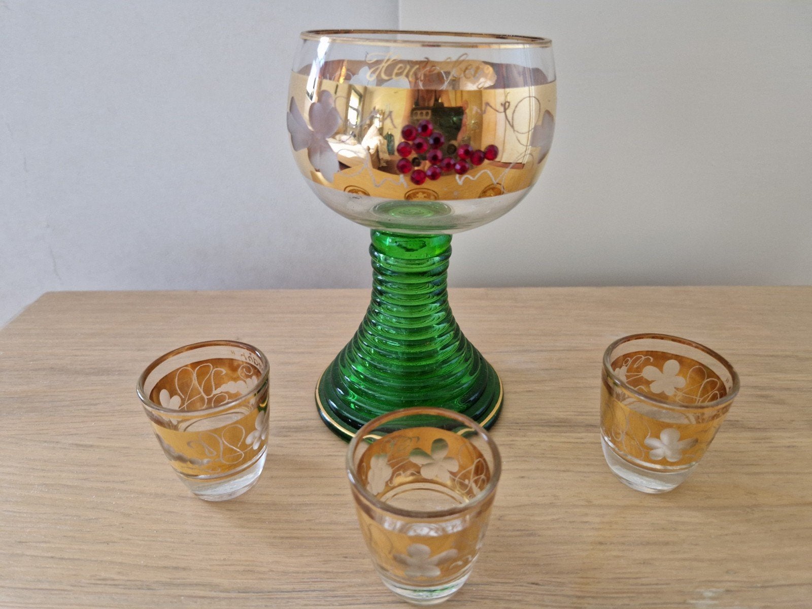 Groot moezelglas met 4 kleine glaasjes (Heidelberg), Verzamelen, Poppenhuizen en Toebehoren, Ophalen of Verzenden, Zo goed als nieuw