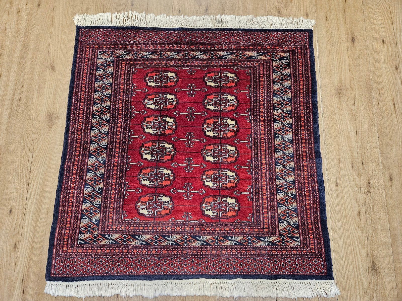 Vintage handgeknoopt oosters tapijt bochara 103x94, Info@SlatsAntiek.nl, Tweedehands, 50 tot 100 cm, Blauw