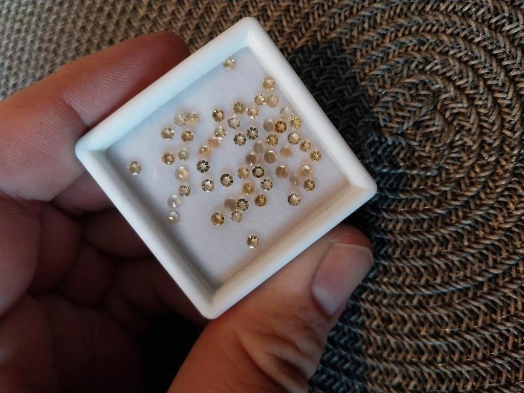 2mm facet geslepen citrien, Sieraden, Tassen en Uiterlijk, Edelstenen, Ophalen of Verzenden, Nieuw
