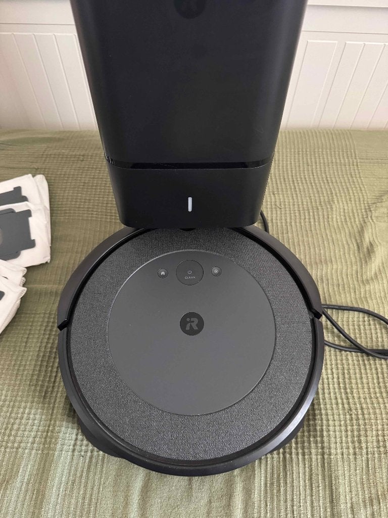 iRobot Roomba i3+ robotstofzuiger, Witgoed en Apparatuur, Stofzuigers, Ophalen, Gebruikt, Robotstofzuiger, IRobot