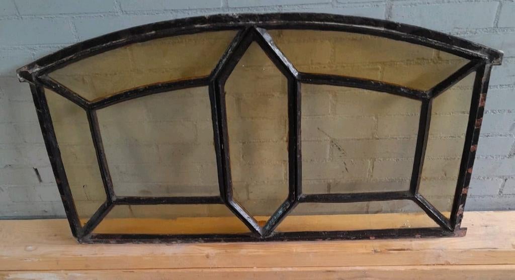 Raam met geel antiek glas, Doe-het-zelf en Verbouw, Glas en Ramen, Ophalen, Gevelraam of Ruit, Gebruikt, Minder dan 80 cm