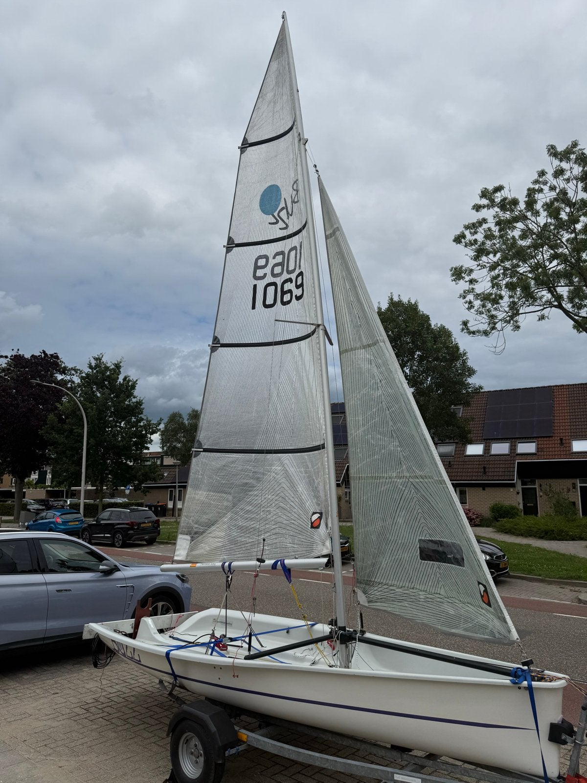 Topper Buzz Zeilboot met trailer en accessoires, Ophalen, 4 m, Overige typen, Polyester