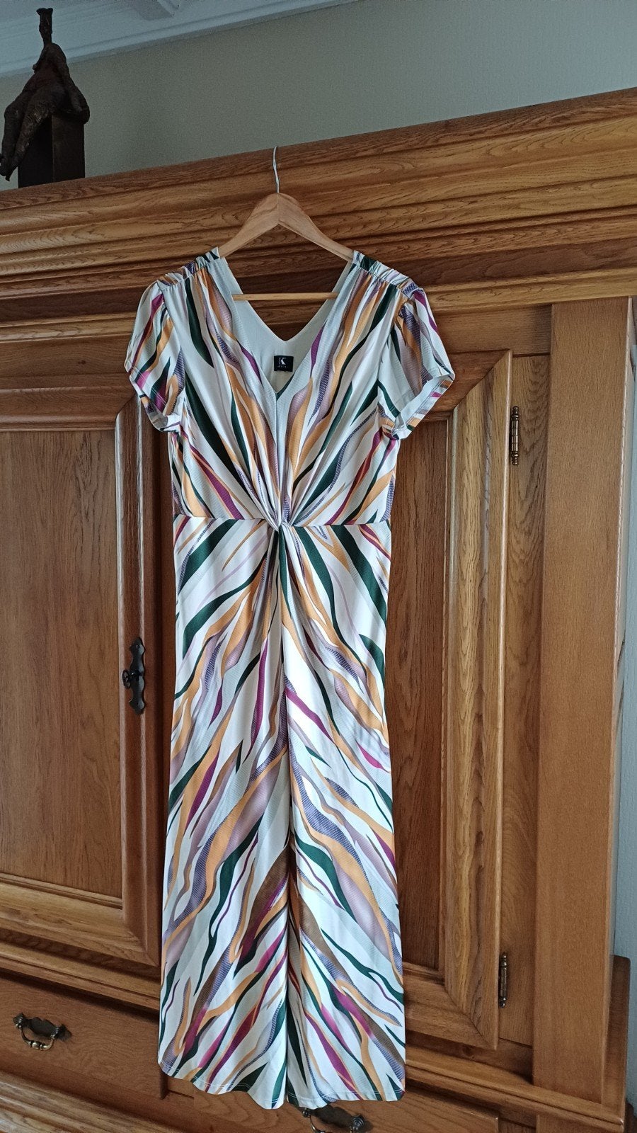 K-design jurk nieuw, Kleding | Dames, Jurken, Ophalen of Verzenden, Nieuw, Onder de knie
