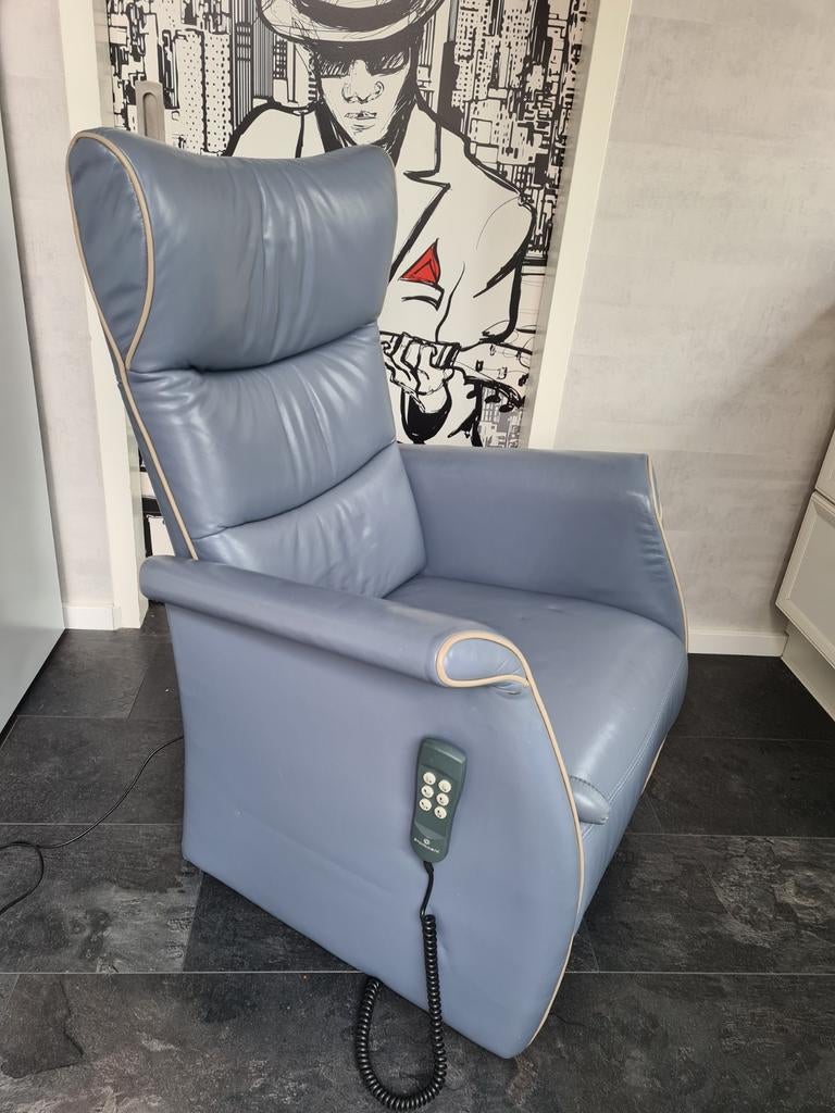 Prominent fauteuil klein formaat, Ophalen, Gebruikt, 75 tot 100 cm, Leer