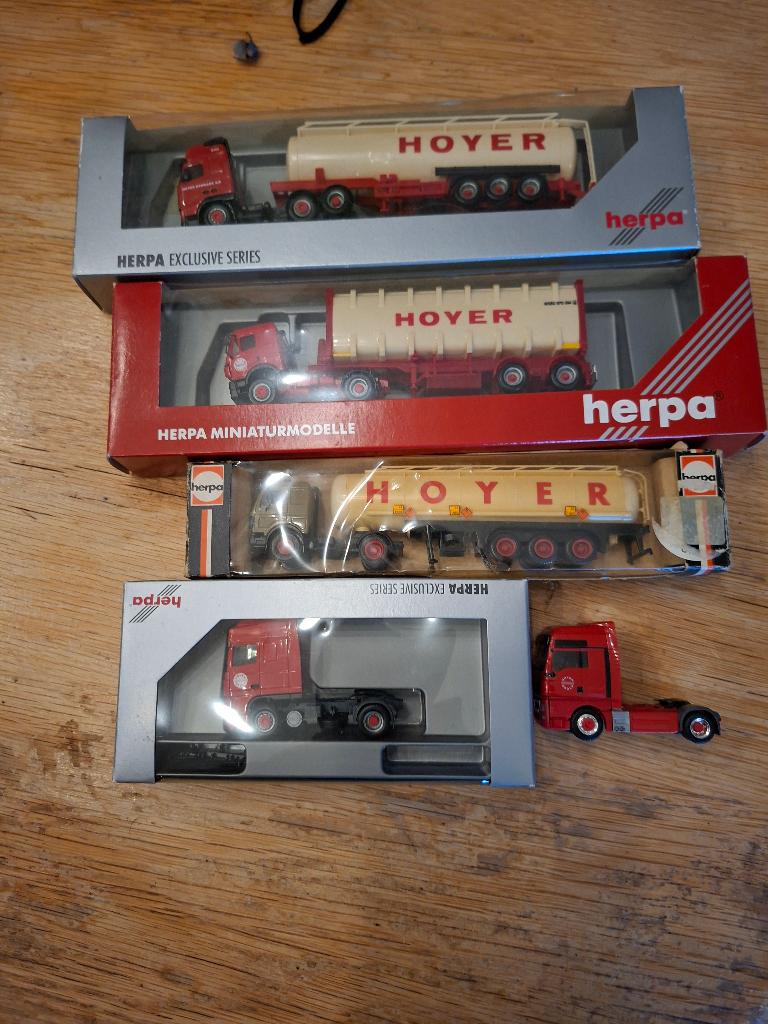 Setje Hoyer, Ophalen of Verzenden, Bus of Vrachtwagen, Herpa