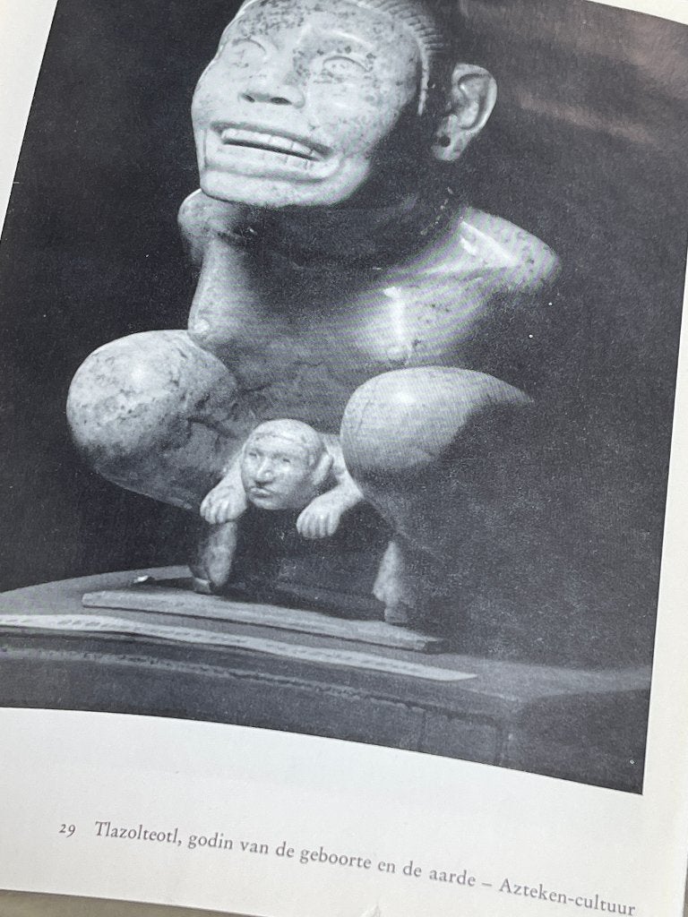 dertig eeuwen Mexicaanse Kunst (1959), Ophalen of Verzenden, Gelezen, Beeldhouwkunst