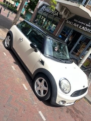 Mini 1.6 16V Cooper 2008 Wit EXPORT, Auto's, Voorwielaandrijving, 750 kg, 4 cilinders, 4 stoelen