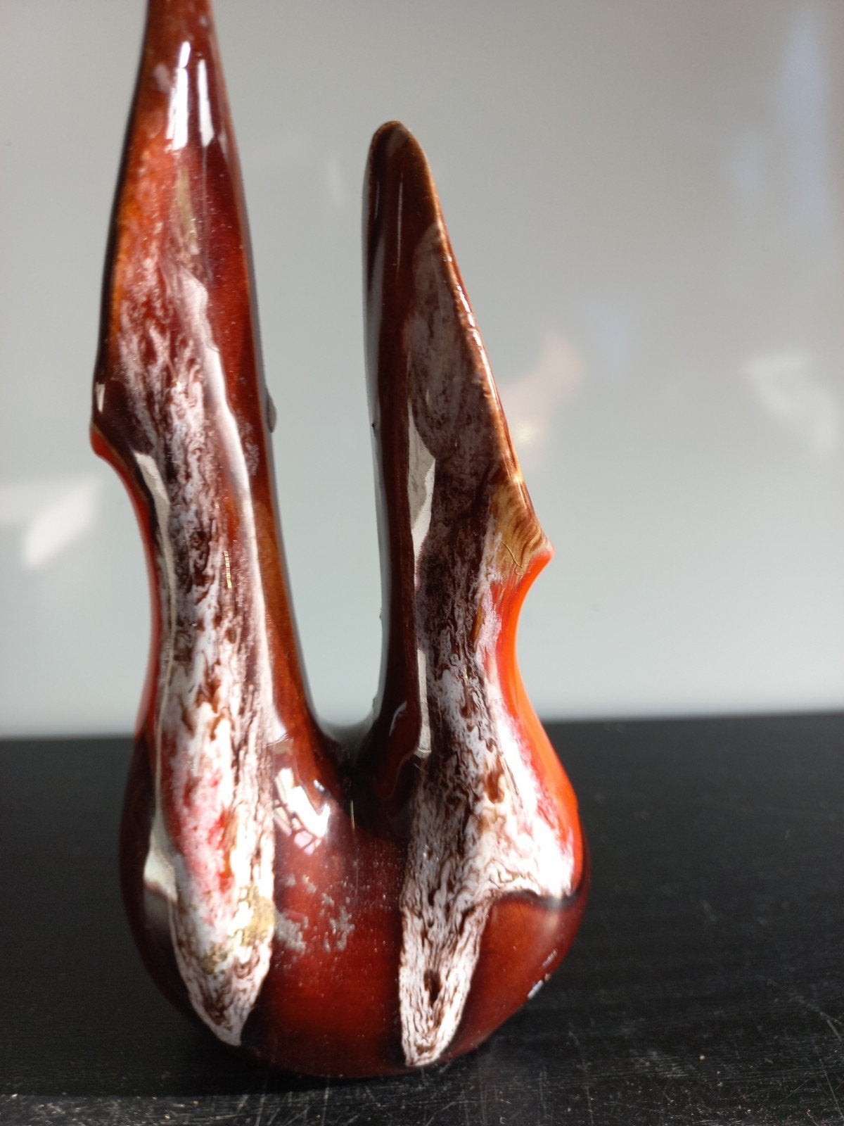 Mooi klein vaasje 15 cm hoog bruin oranje, Ophalen of Verzenden