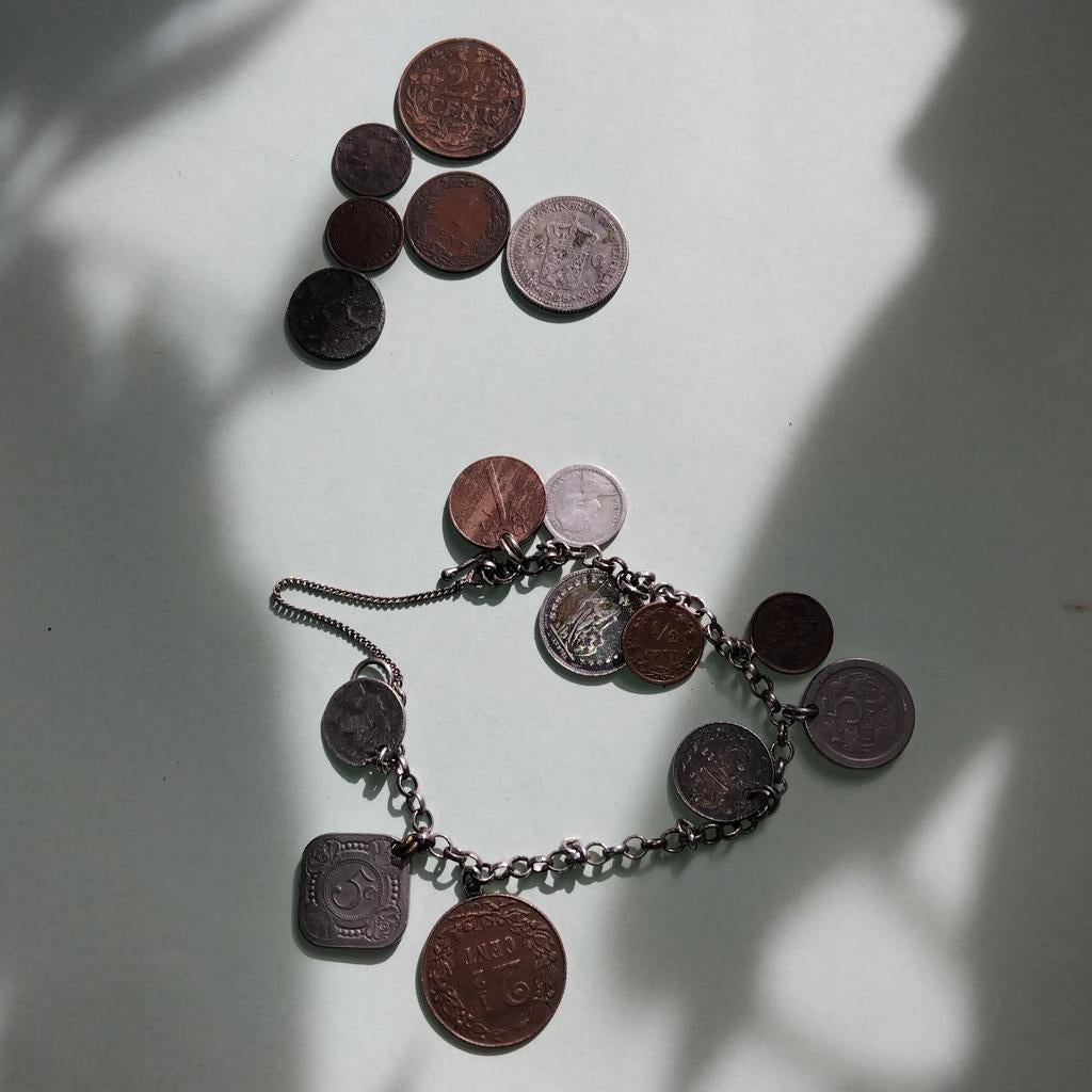 Diverse munten en muntenketting (o.a. 2,5 cent 1908), Postzegels en Munten, Munten | Nederland, Ophalen of Verzenden, Koningin Wilhelmina