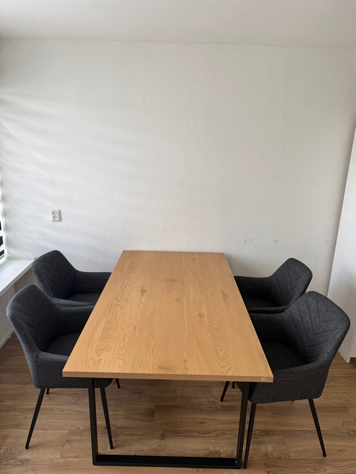 Dining Table and 4 Chairs, Ophalen, Zo goed als nieuw, Rechthoekig, 50 tot 100 cm