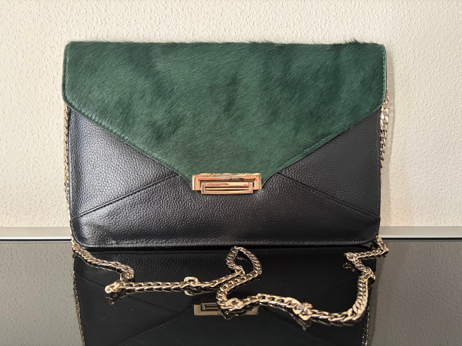 Nikkie clutch leer groen/zwart met gouden details, Ophalen of Verzenden, Zo goed als nieuw, Zwart, Avondtasje