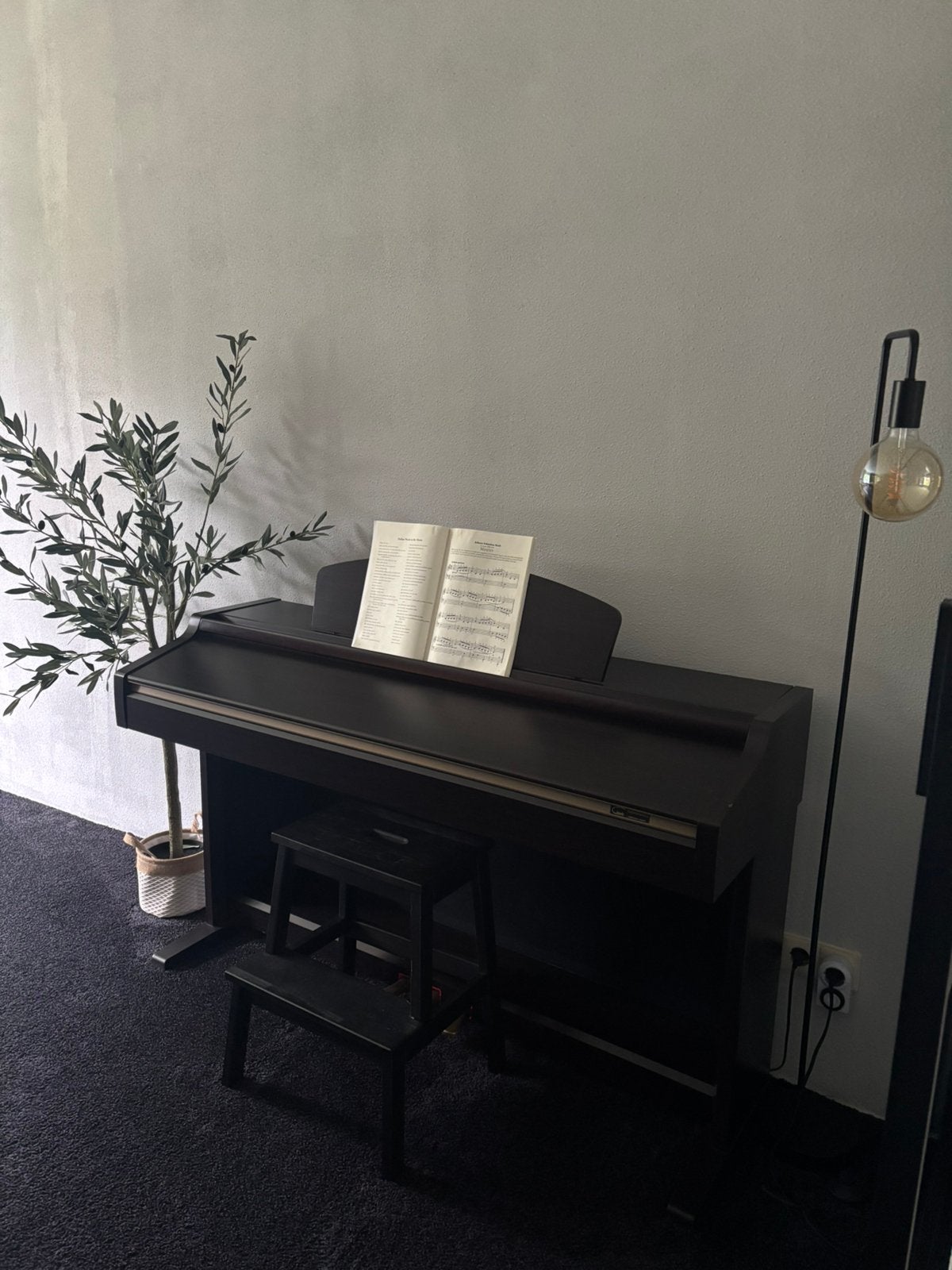 Piano Yamaha Clavinova, Muziek en Instrumenten, Ophalen, Zwart, Digitaal, Zo goed als nieuw