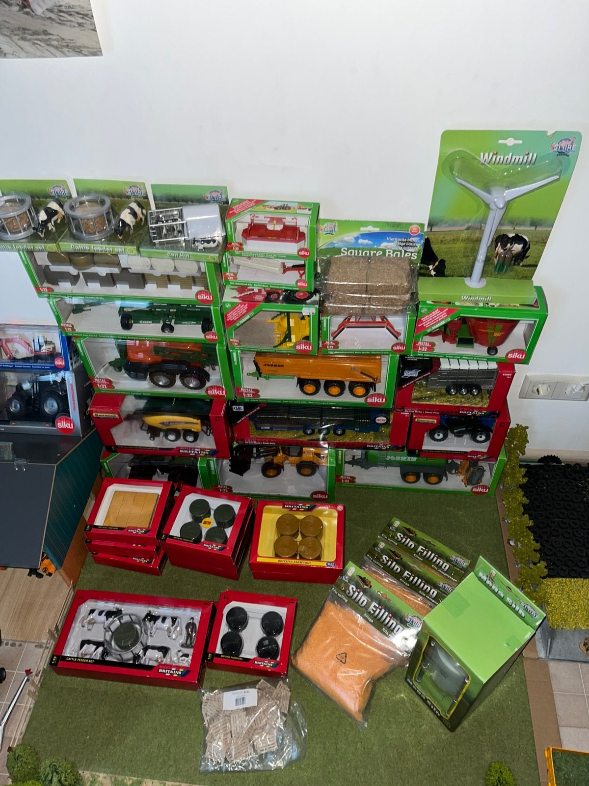 Gezocht: grote partijen miniaturen 1:32, Hobby en Vrije tijd, Modelauto's | 1:32, Ophalen of Verzenden, Tractor of Landbouw, SIKU