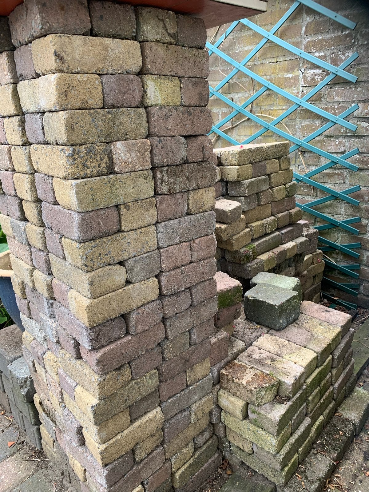 200 stenen geel, roze en grijs 15x7x5 cm, Ophalen, Gebruikt, Overige typen