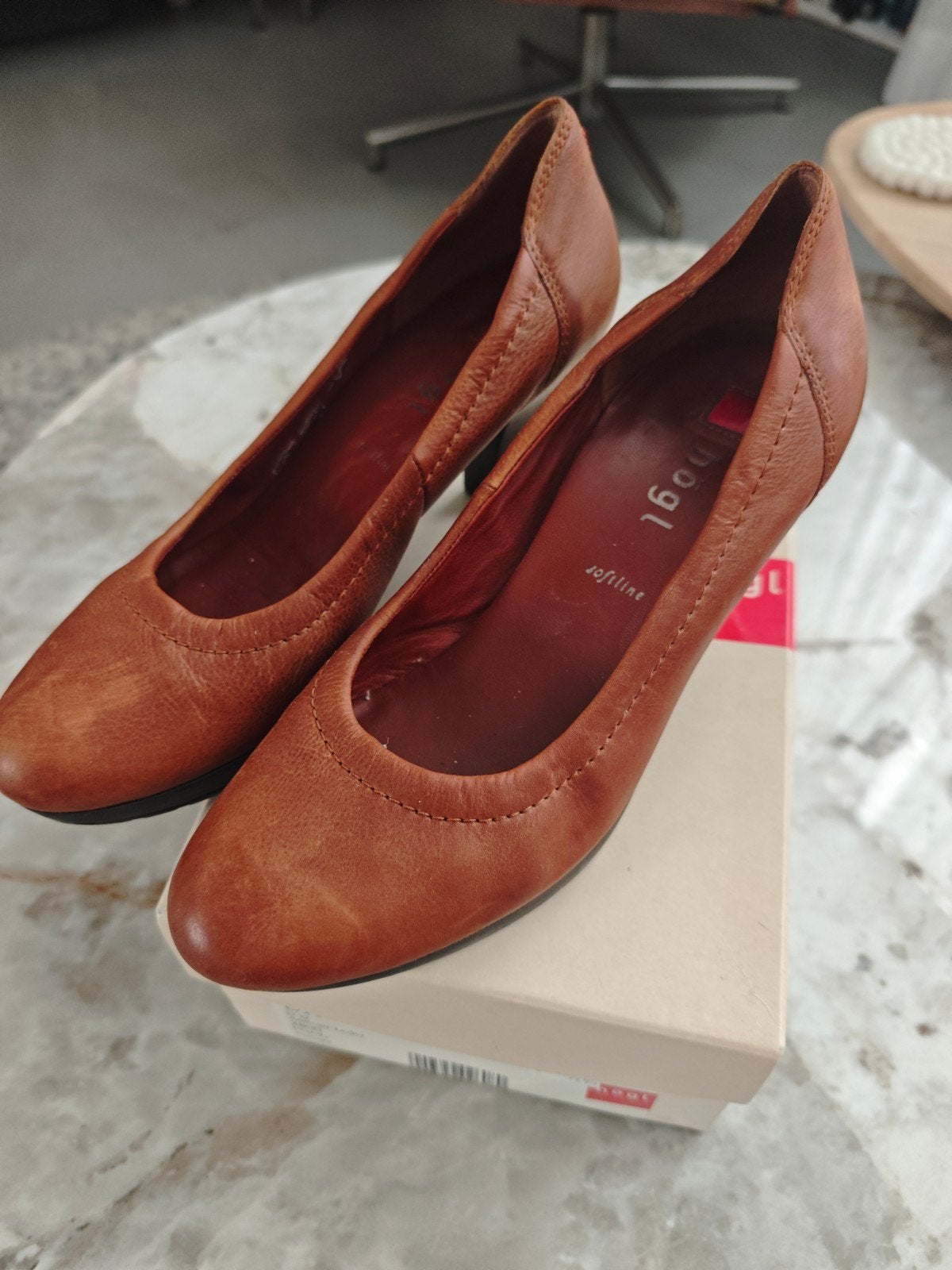 Hogl kalfsleren pumps brandy bruin mt 37 (UK 4) was €99,95, Bruin, HOGL, Ophalen of Verzenden, Zo goed als nieuw
